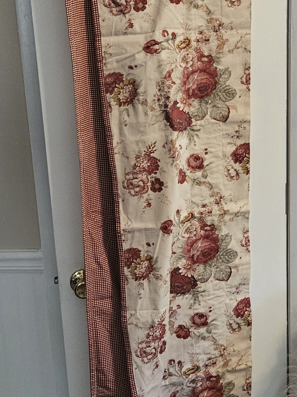 Waverly Garden Room Norfolk Rose Crimson Gingham Window Valances 72x18 set of 2 - Picture 3 of 5